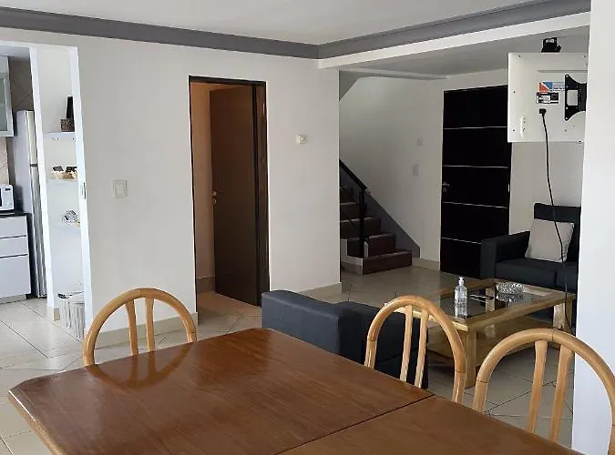 Excepcional Departamento Completo, 3 pisos y 3 dormitorios