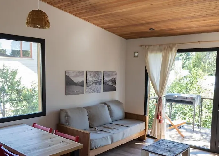 Duplex A Estrenar En Barrio Residencial