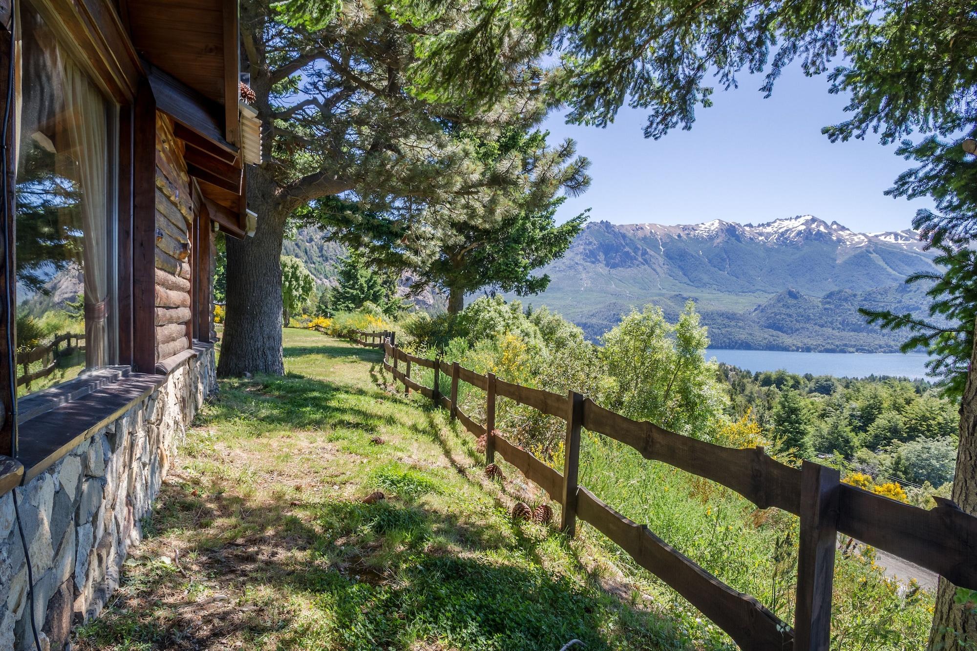 Lodge Del Carmen Mountain