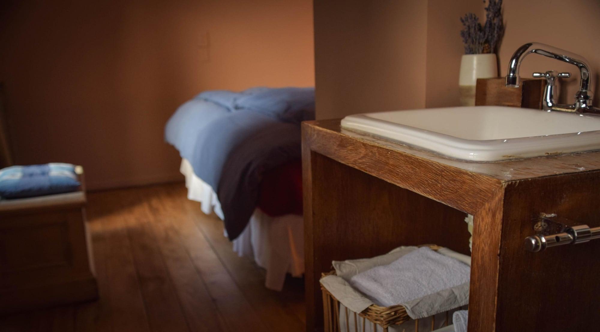 Inn Juncos Patagonian House