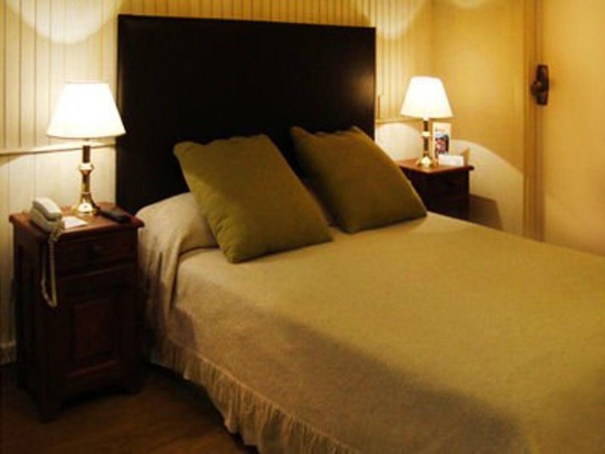 La Surena Inn