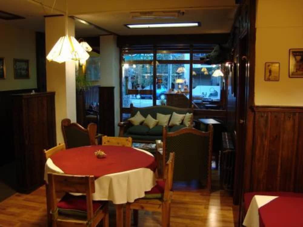 La Surena Inn