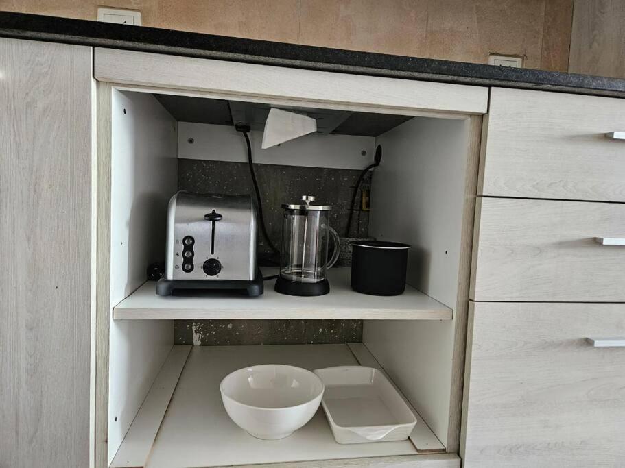 Apartamento Hermoso Y Centrico Monoanbiente Con Vista Al Lago En *