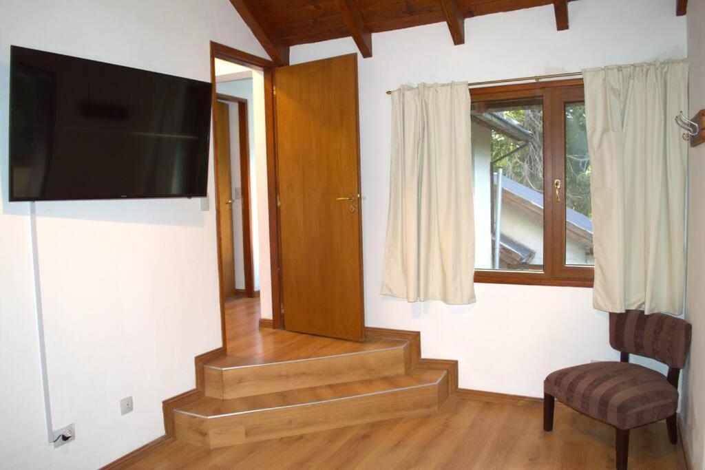 Casa Martina, En El Cerro Oto Сasa de vacaciones San Carlos de Bariloche