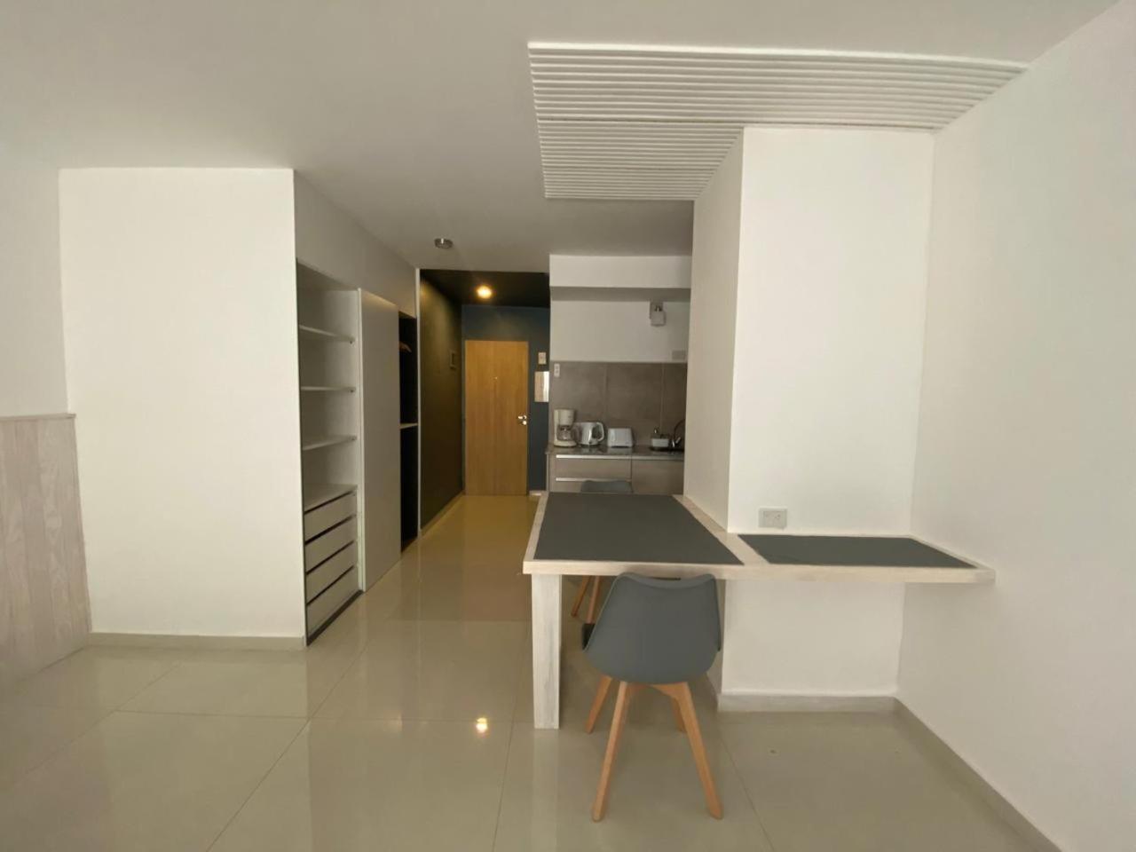 Apartamento Lasrossitasbrc Con Estacionamiento Privado *