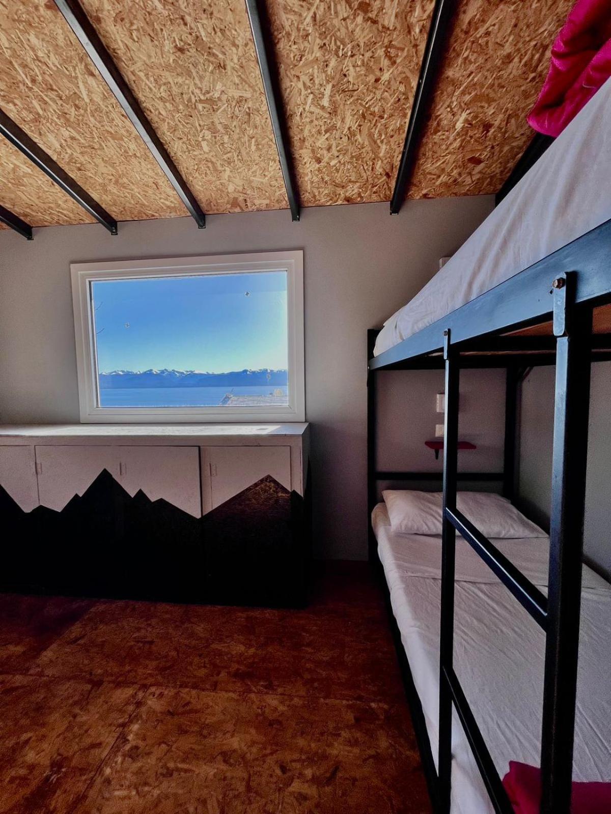 Hostal Moving Travel Bar *