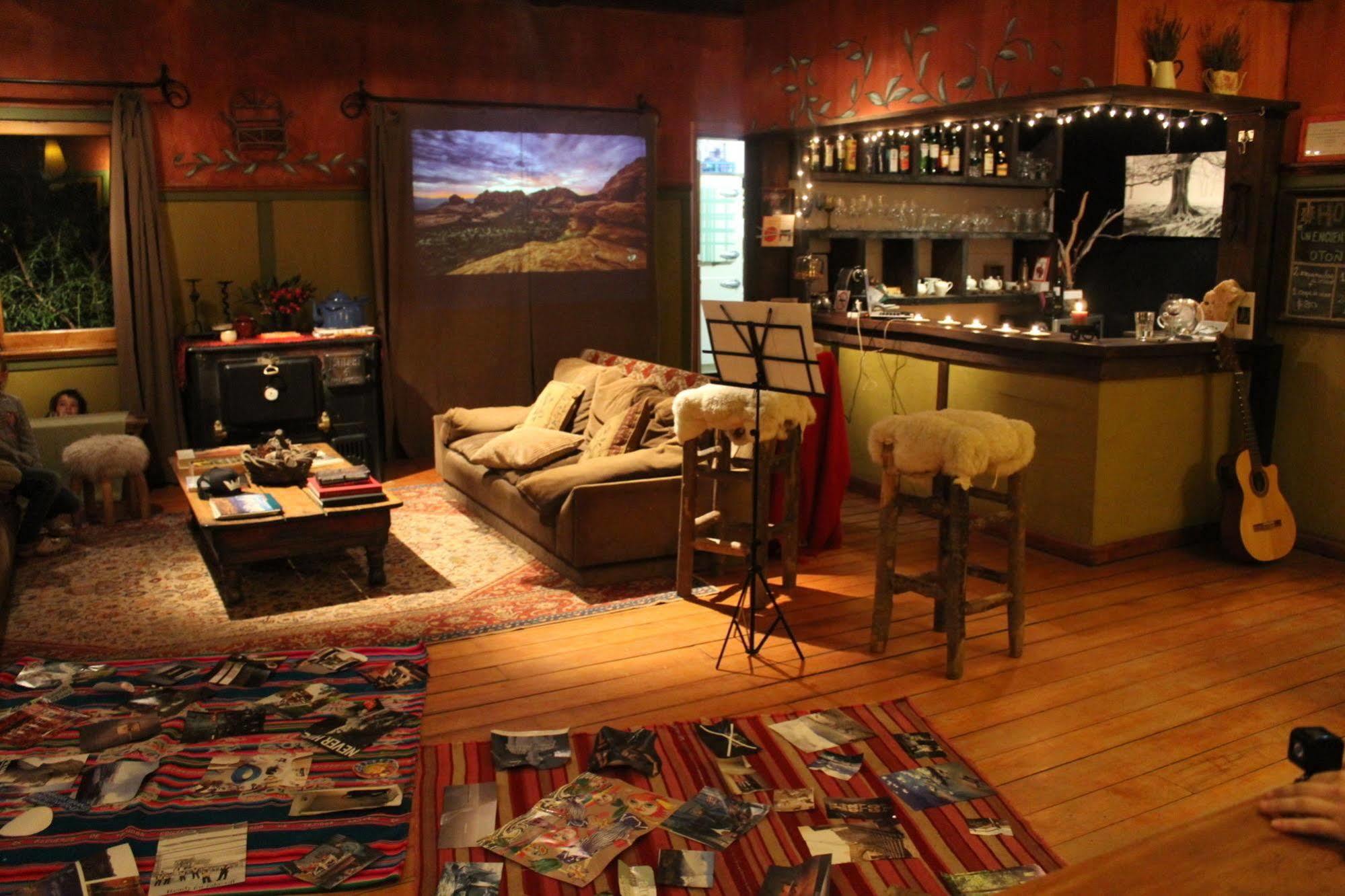 Inn Juncos Patagonian House