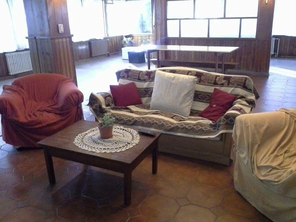 De La Plaza Amalia Hostal *