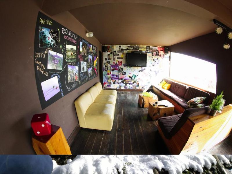 Hostal Moving Travel Bar San Carlos de Bariloche